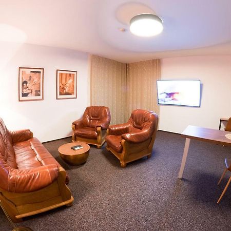 Villa Centrum Apartmany S Ranajkami A Saunou Мартин Екстериор снимка
