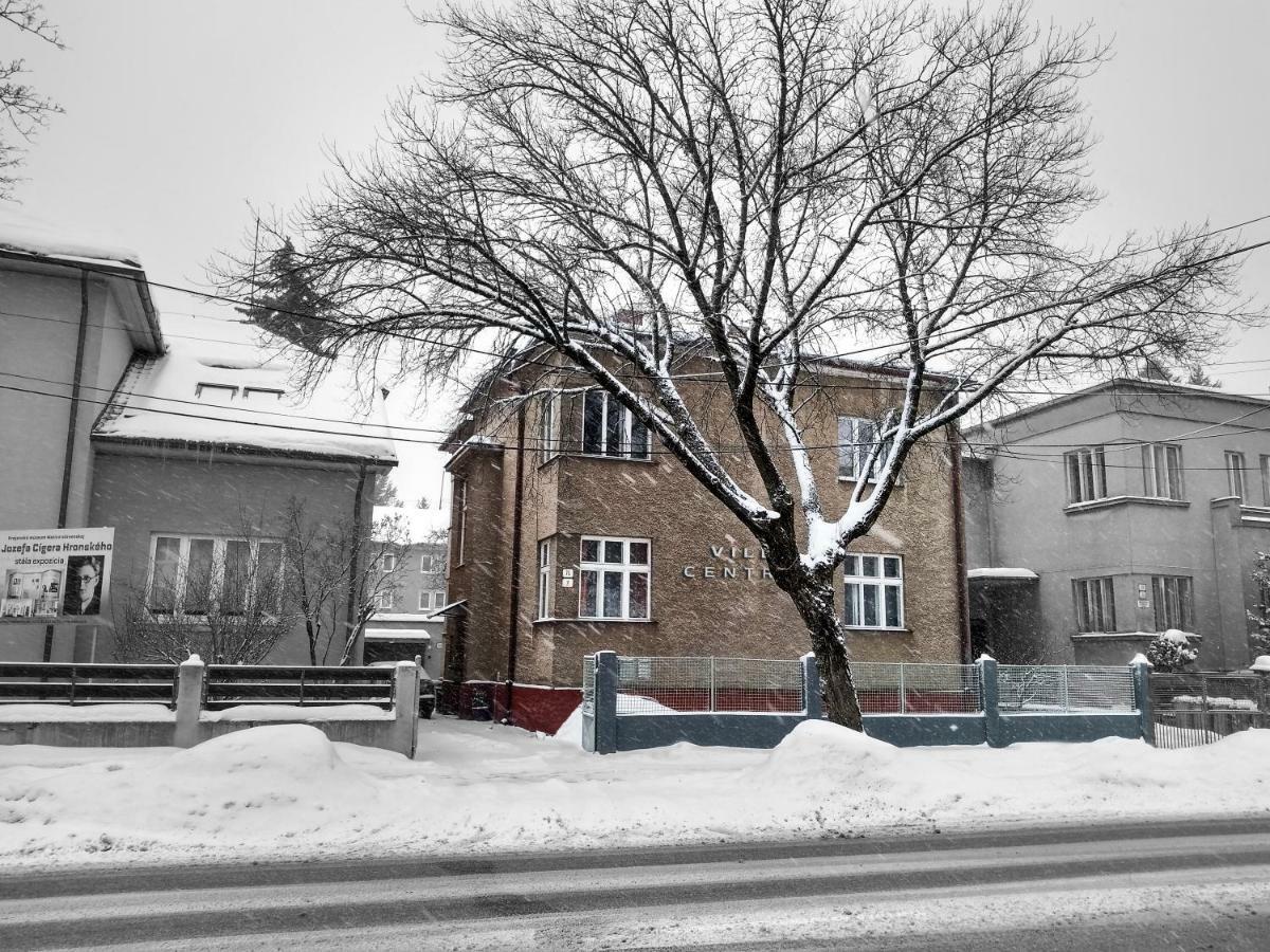 Villa Centrum Apartmany S Ranajkami A Saunou Мартин Екстериор снимка