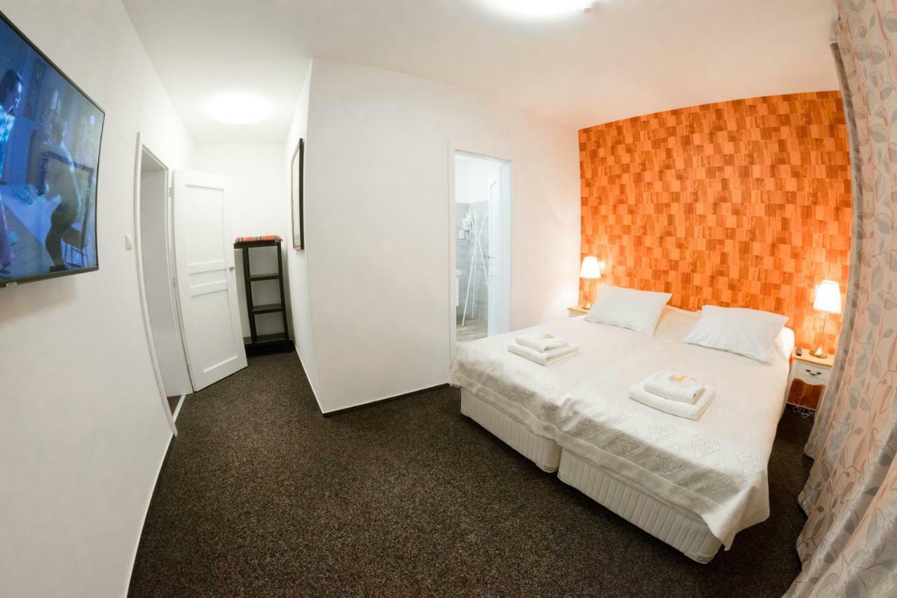 Villa Centrum Apartmany S Ranajkami A Saunou Мартин Екстериор снимка